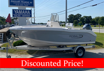 2025 Robalo R180 Alloy Gray/White Boat